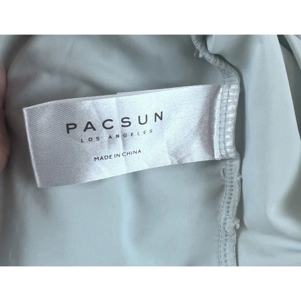 Pacsun Kids‎ Long Sleeve Rash Guard  Size Large (10) Front Graphic.